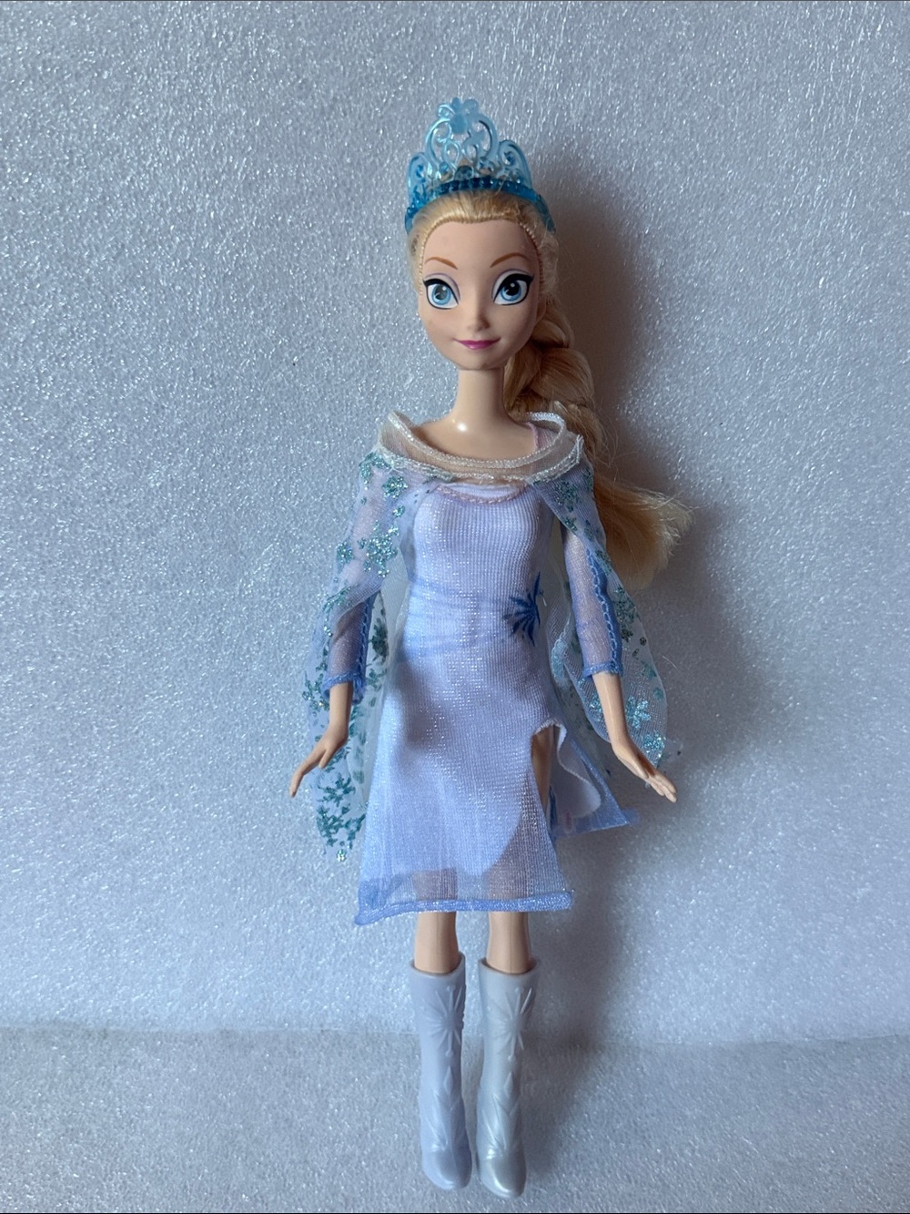 Disney Frozen Elsa Fashion Doll in Light Blue Dress Barbie